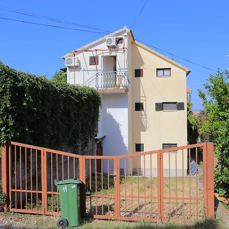 Apartment Okrug Gornji 1069A Trogir Bagian luar foto