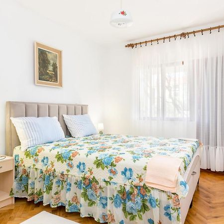 Apartment Okrug Gornji 1069A Trogir Bagian luar foto