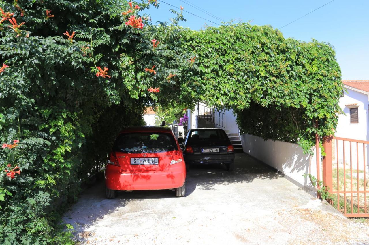 Apartment Okrug Gornji 1069A Trogir Bagian luar foto